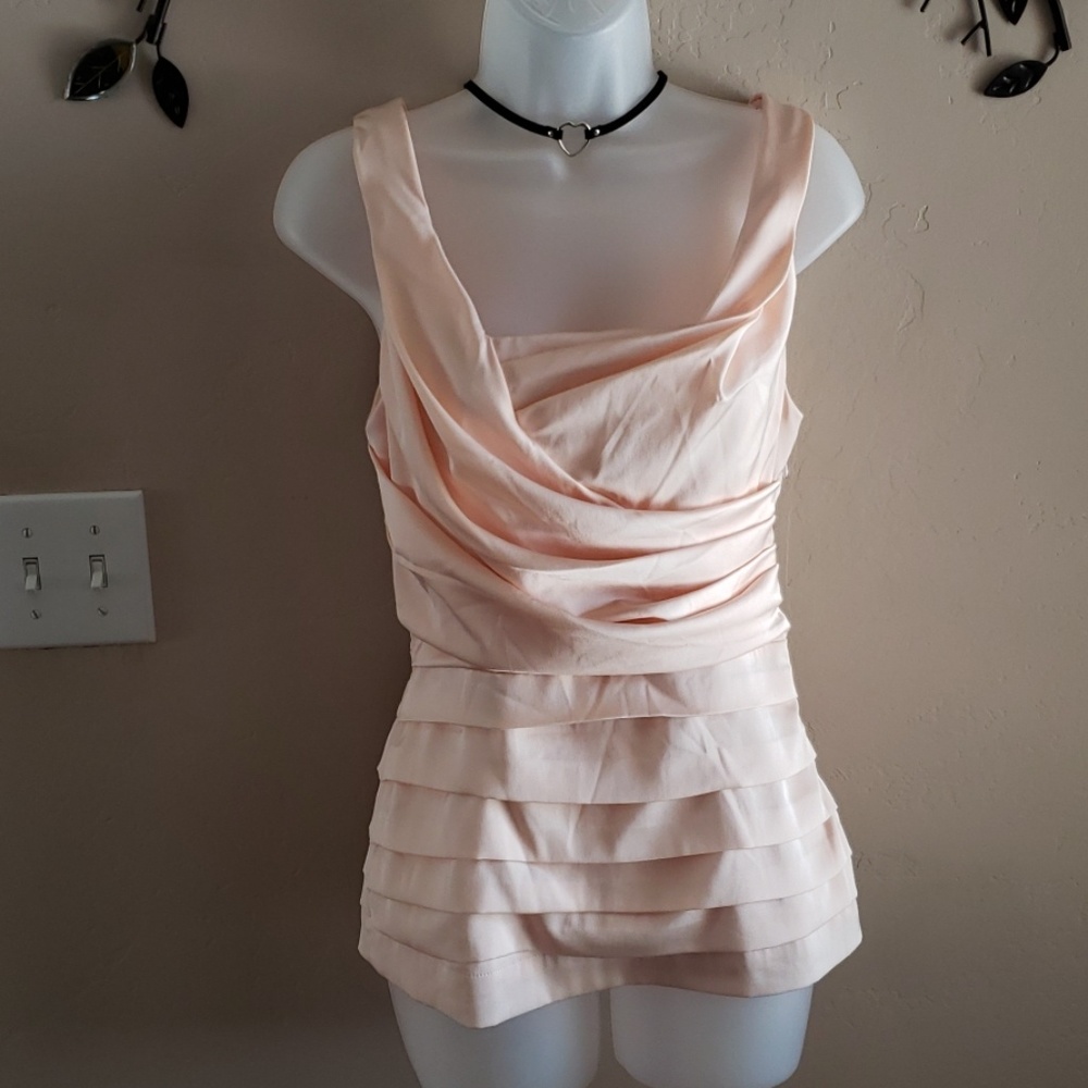 Express sleevless top